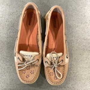 Sperry Top-Sider beige flats with eyelets